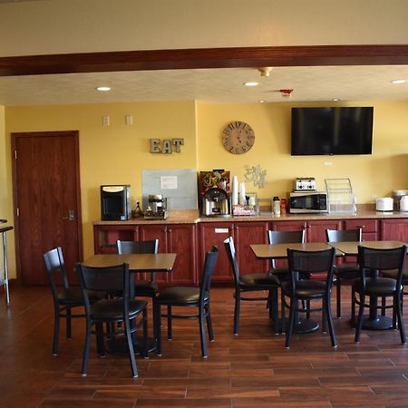 Heartland Hotel & Suites Rock Valley Esterno foto