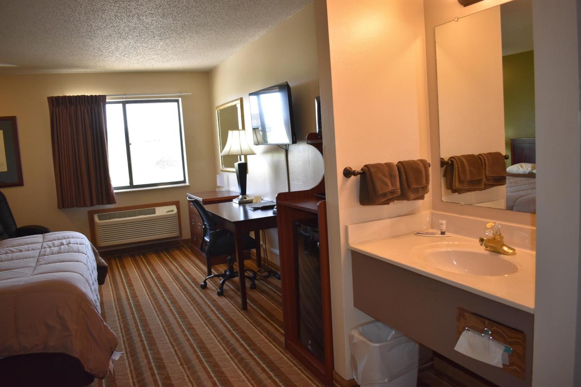 Heartland Hotel & Suites Rock Valley Esterno foto