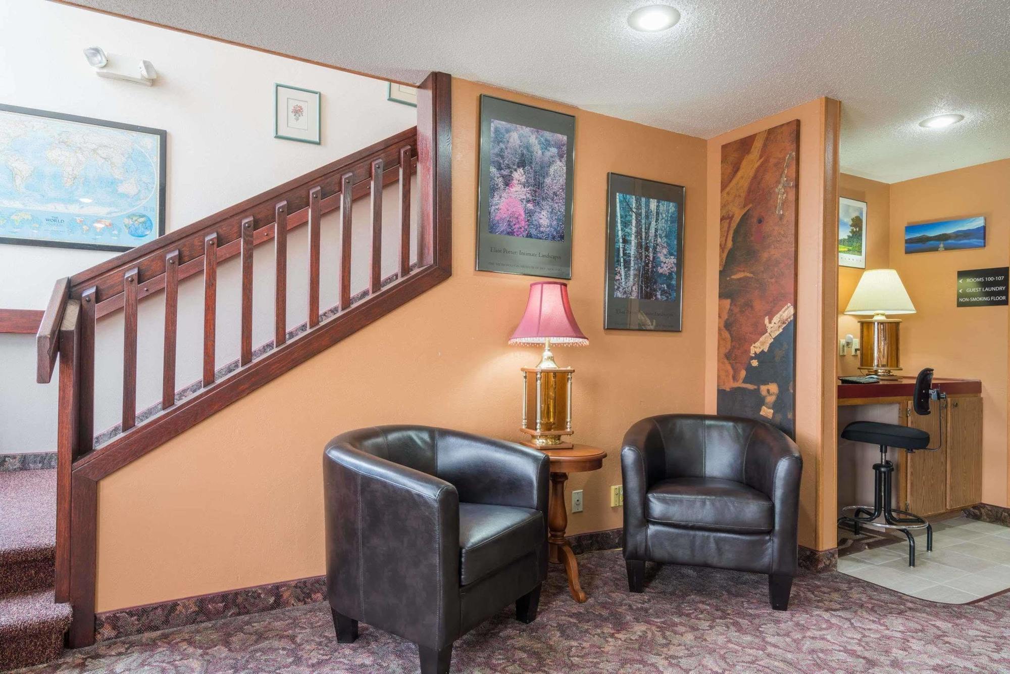 Heartland Hotel & Suites Rock Valley Esterno foto